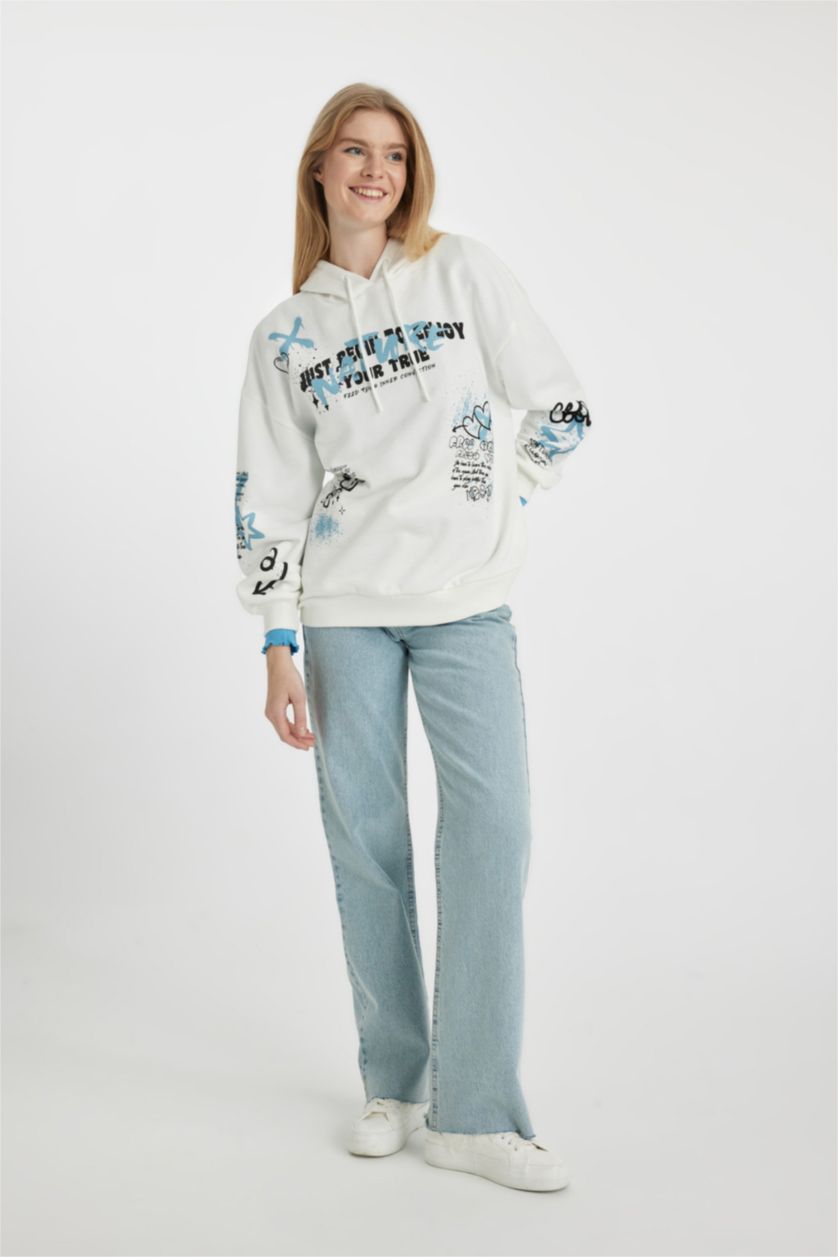 Kadın Kırık Beyaz Oversıze Kalın Kumaş Sweatshirt