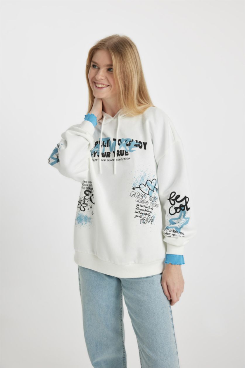 Kadın Kırık Beyaz Oversıze Kalın Kumaş Sweatshirt