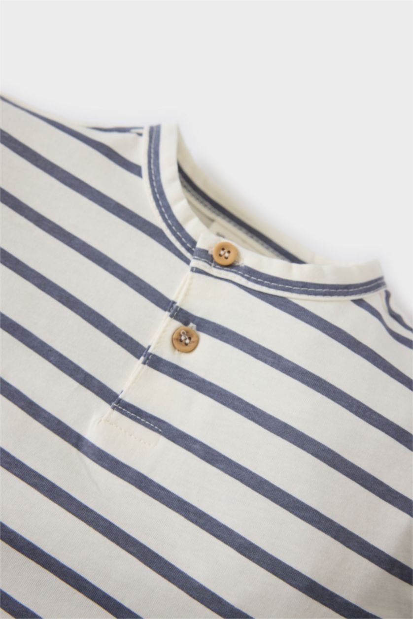 طفل صغير بيج فاتح سيت بيبي ولادي - قطعتين