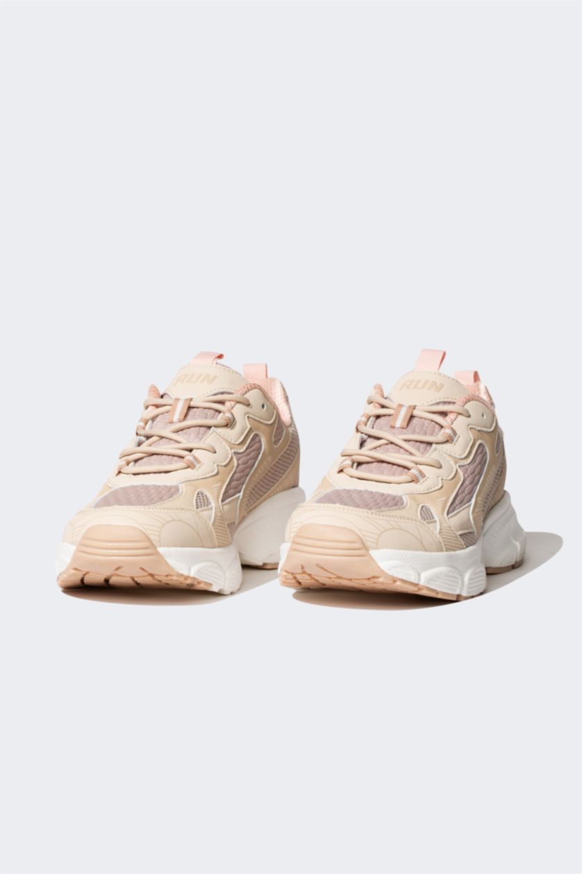 Kadın Açık Pembe Kadın Tırtıklı Taban Bağcıklı Suni Deri Spor Ayakkabı