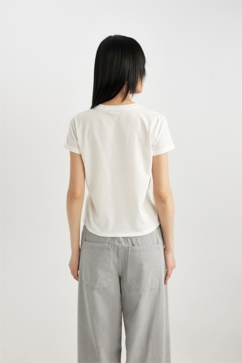 نساء اوف وايت تيشيرت نص كم سليم فيت