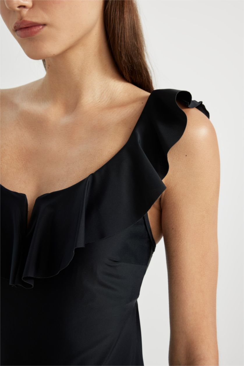 نساء أسود مايو قصة عادية من Fall In Love