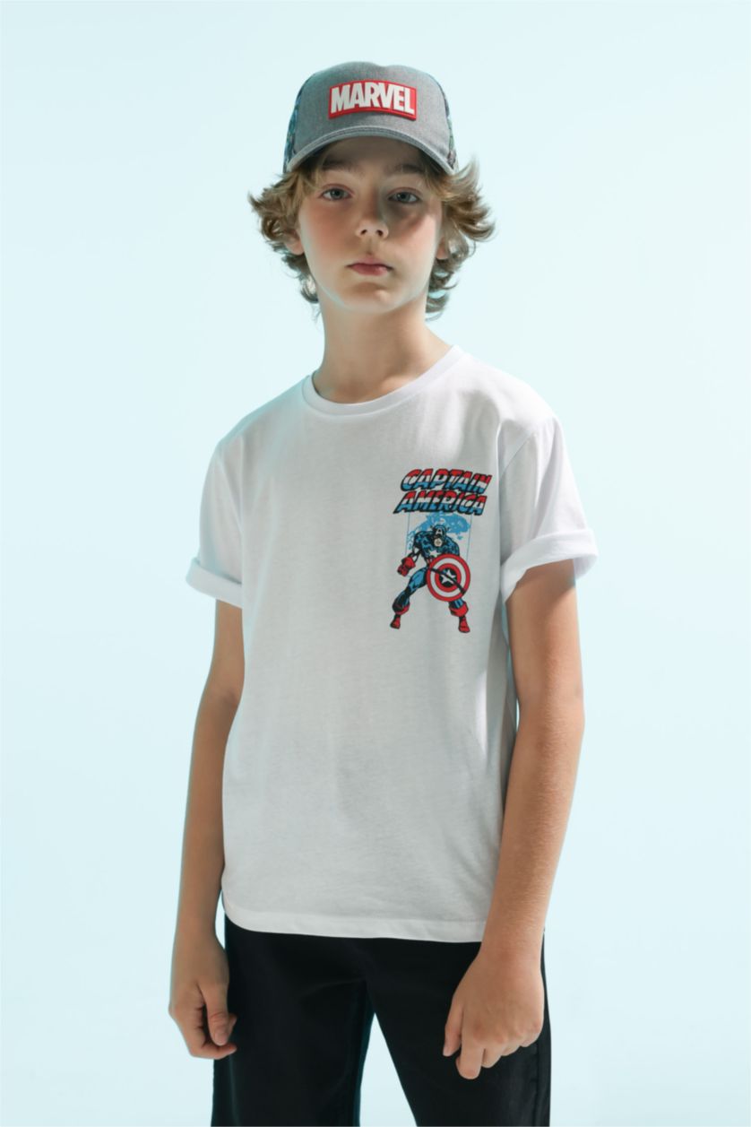 أولاد أبيض تي شيرت ولادي بقصة عادية من مارفل