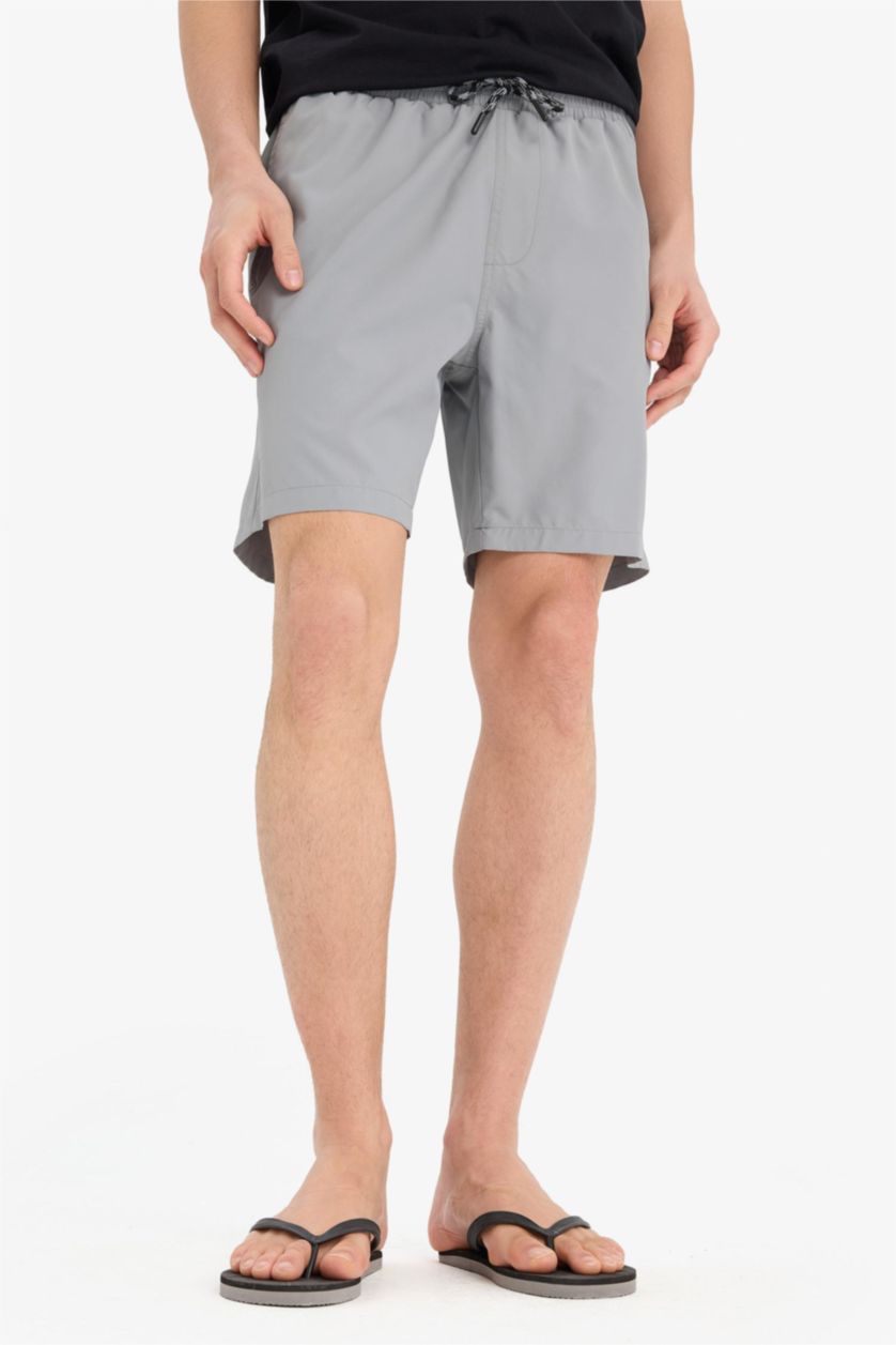 HOMME Gris Short de bain court avec doublure en filet Coupe régulière