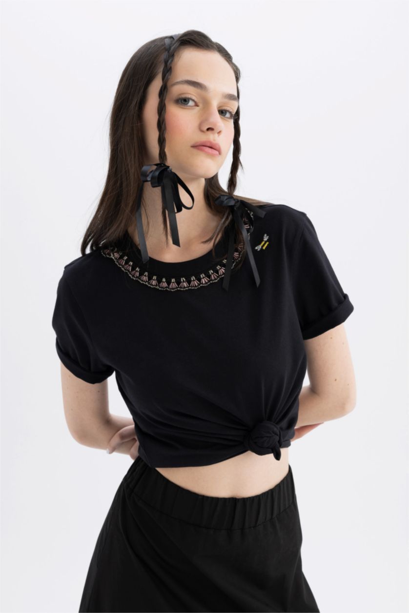 Kadın Siyah Regular Fıt Penye Kısa Kollu Tişört