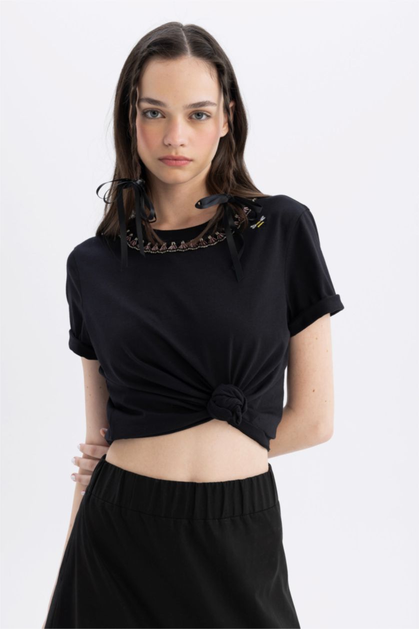 Kadın Siyah Regular Fıt Penye Kısa Kollu Tişört