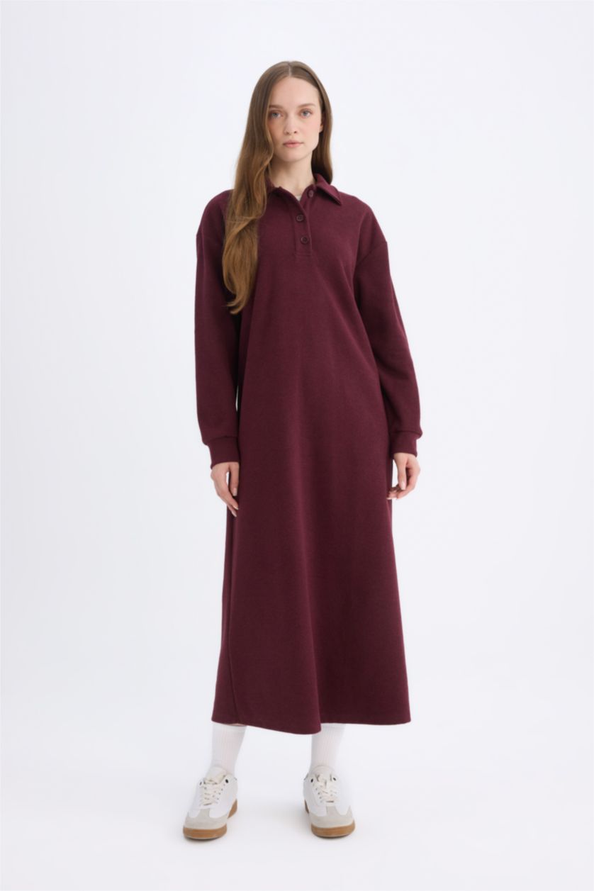 FEMME Bordeaux Robe longue en tricot à col chemise et coupe régulière en tissu selanik