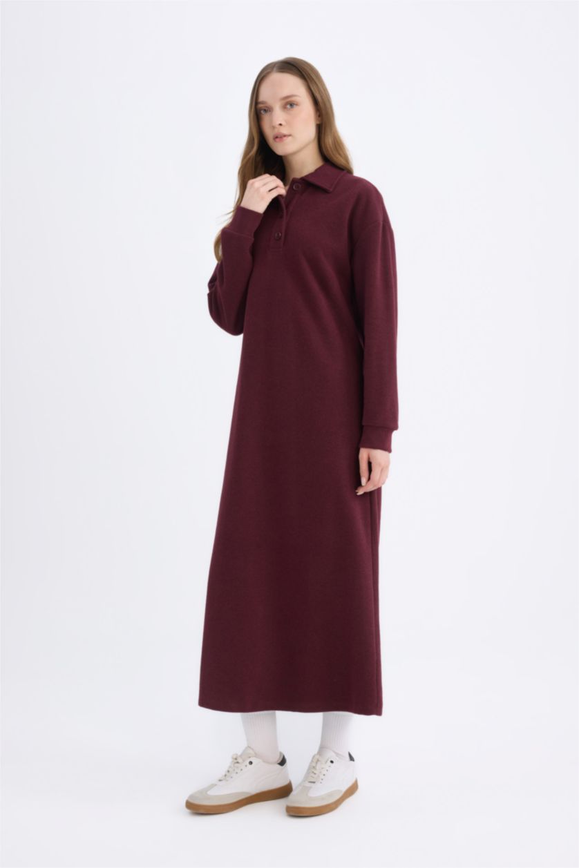 FEMME Bordeaux Robe longue en tricot à col chemise et coupe régulière en tissu selanik