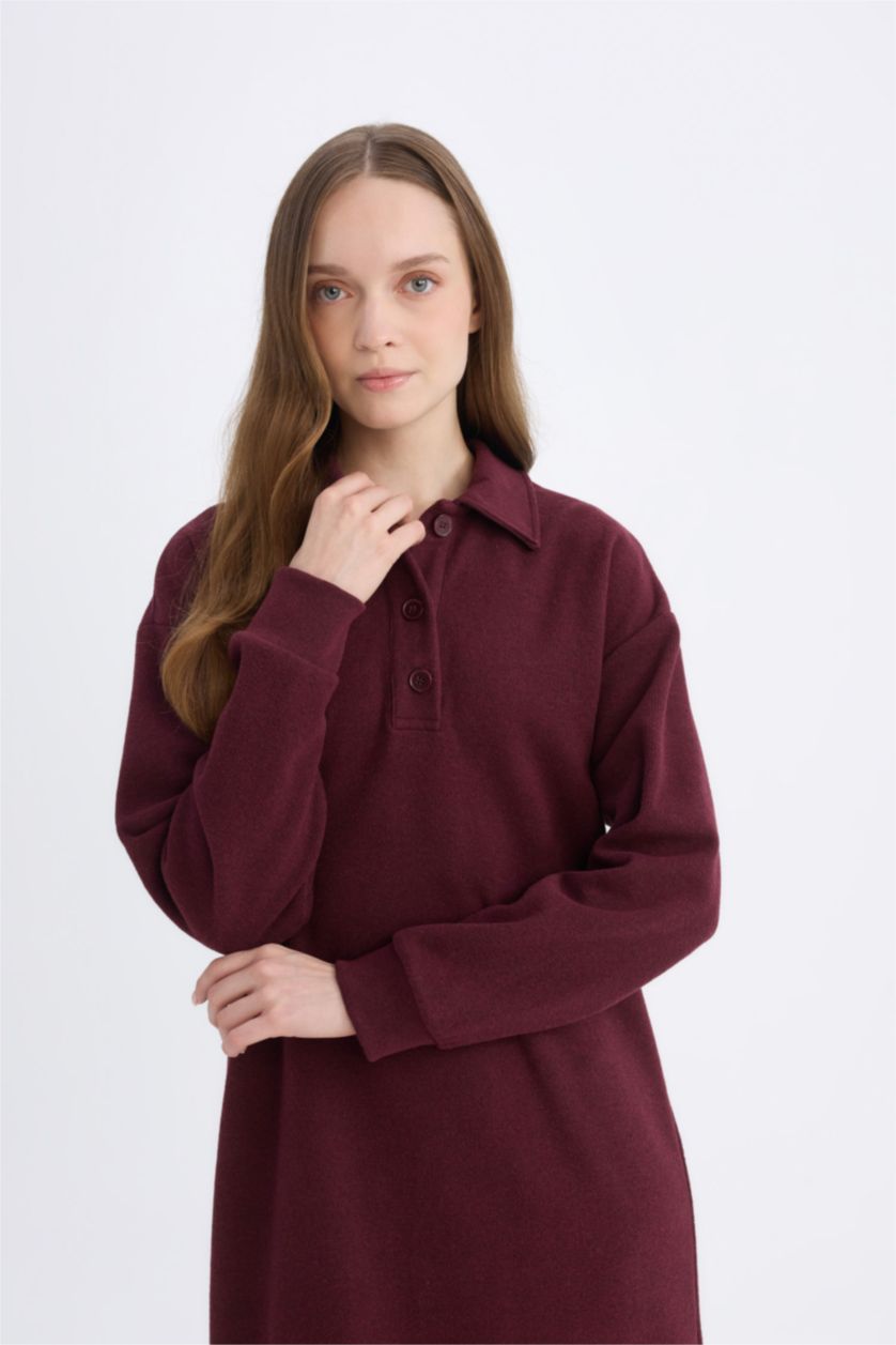 FEMME Bordeaux Robe longue en tricot à col chemise et coupe régulière en tissu selanik