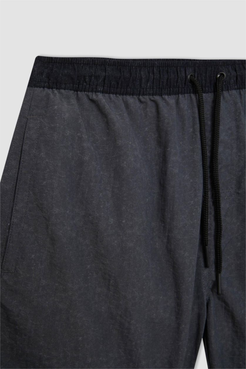 Erkek Gri Regular Fıt File Astarlı Kısa Boy Deniz Şortu