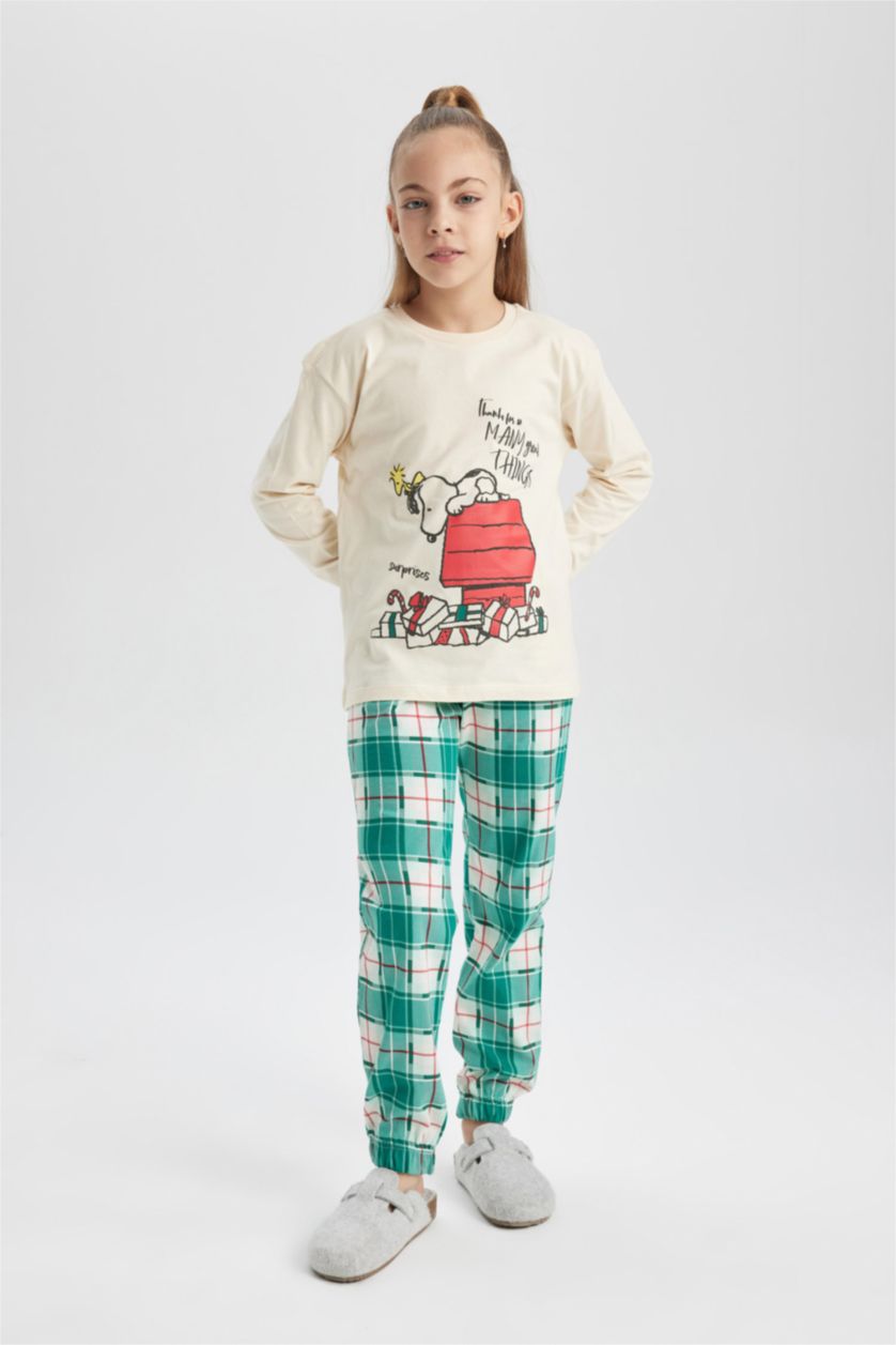 GIRLS & TEENS Ecru Girl Snoopy Christmas Themed 2 Piece Pajama Set