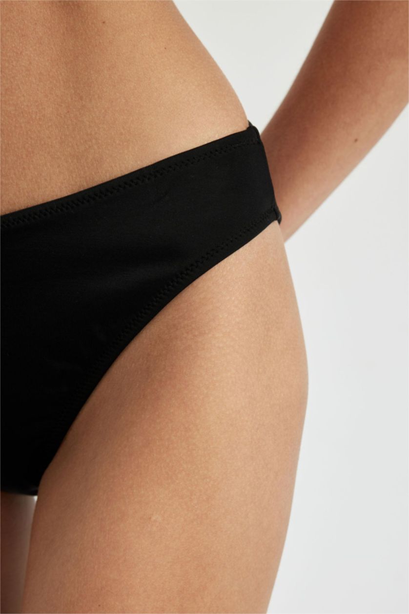 Kadın Siyah Bikini Alt