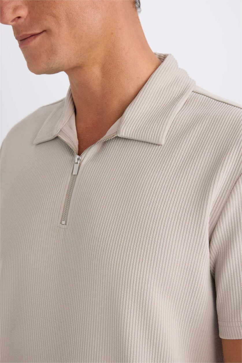 Erkek Açık Gri Regular Fit Polo Yaka Yarım Fermuarlı Kısa Kollu Pilise Tişört