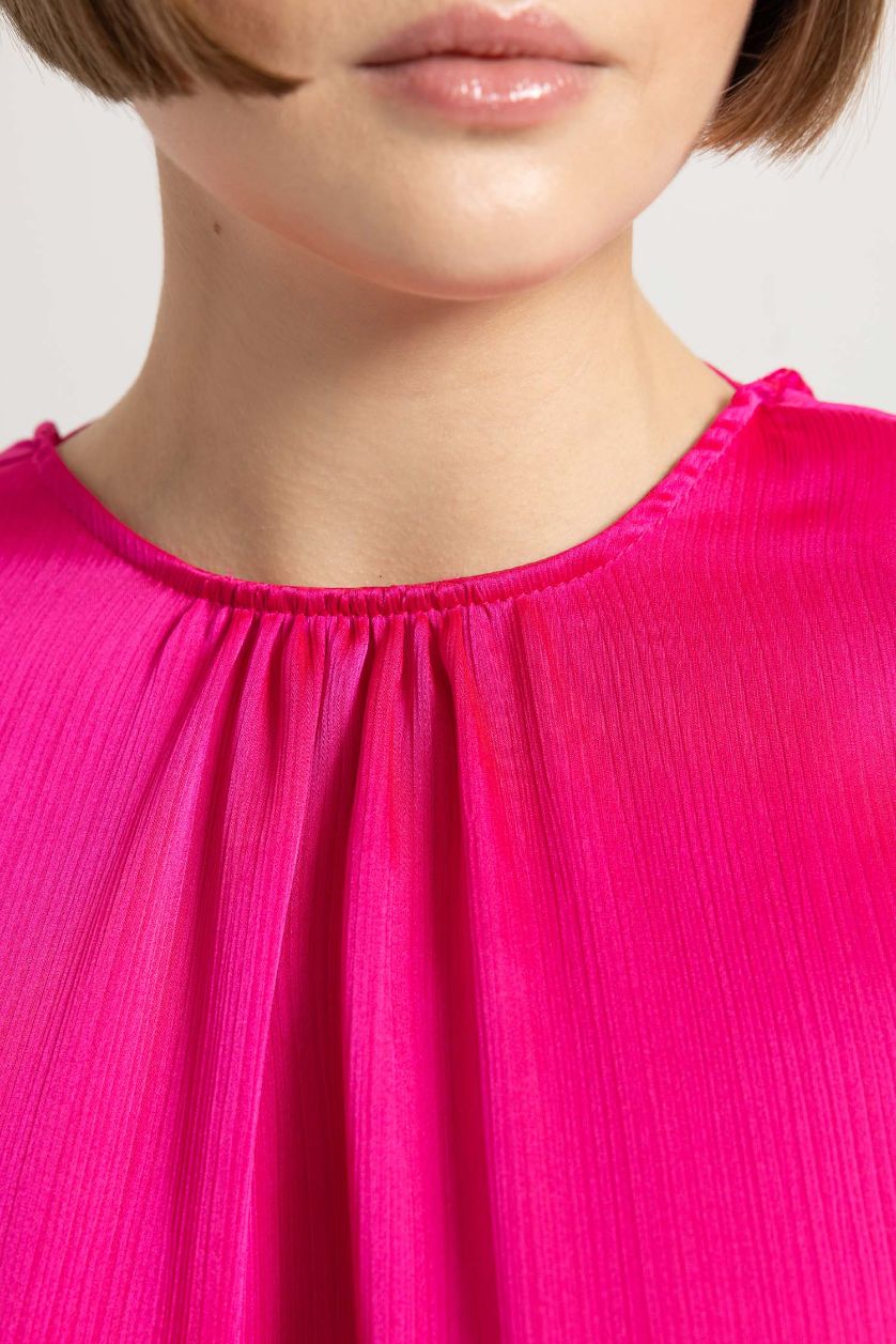 Woman Fushsia Fitted Round Neck Long Sleeve Chiffon Blouse