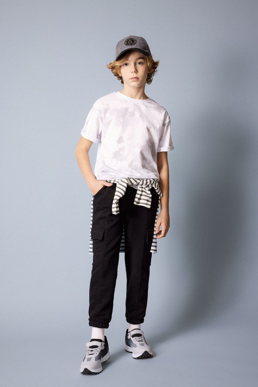 Erkek Çocuk - Genç Erkek Kırık Beyaz Erkek Çocuk Bisiklet Yaka Desenli Kısa Kollu Tişört