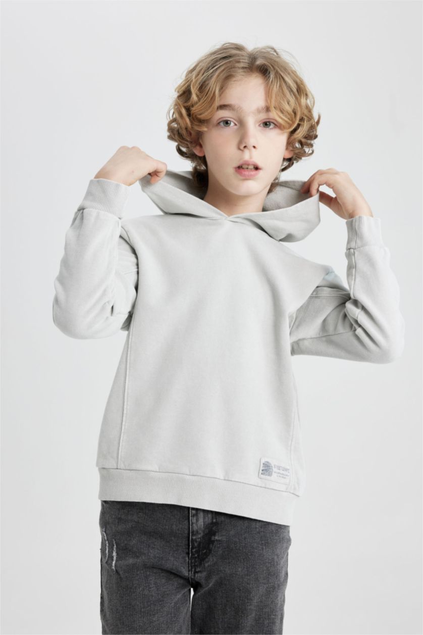 أولاد رمادي فاتح سويت شيرت ولادي بجيب