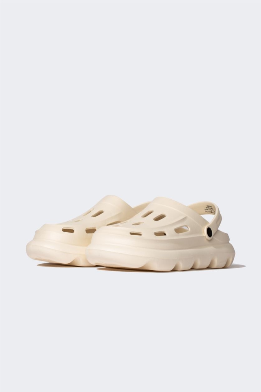 MAN Beige صندل إيفا
