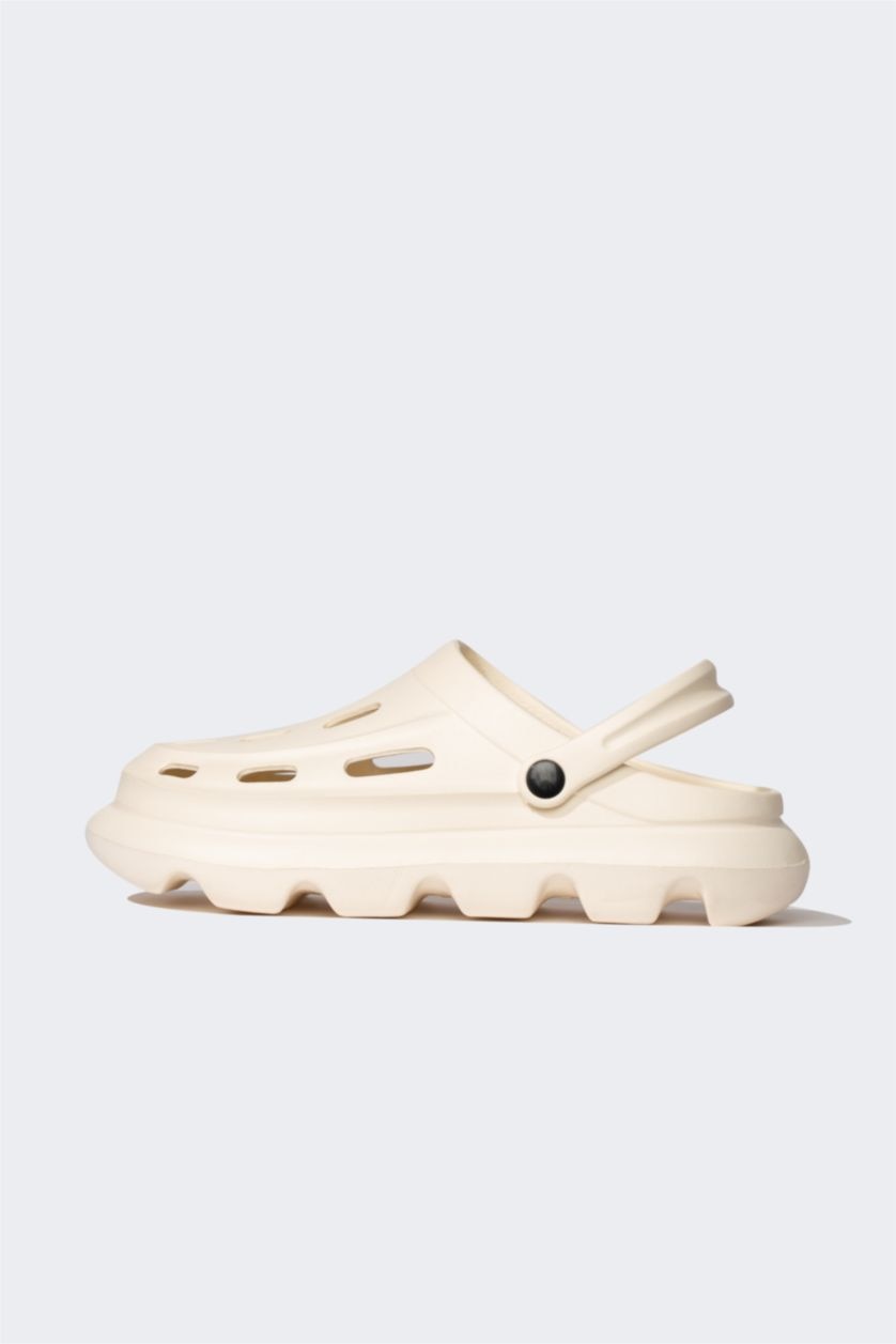 MAN Beige صندل إيفا