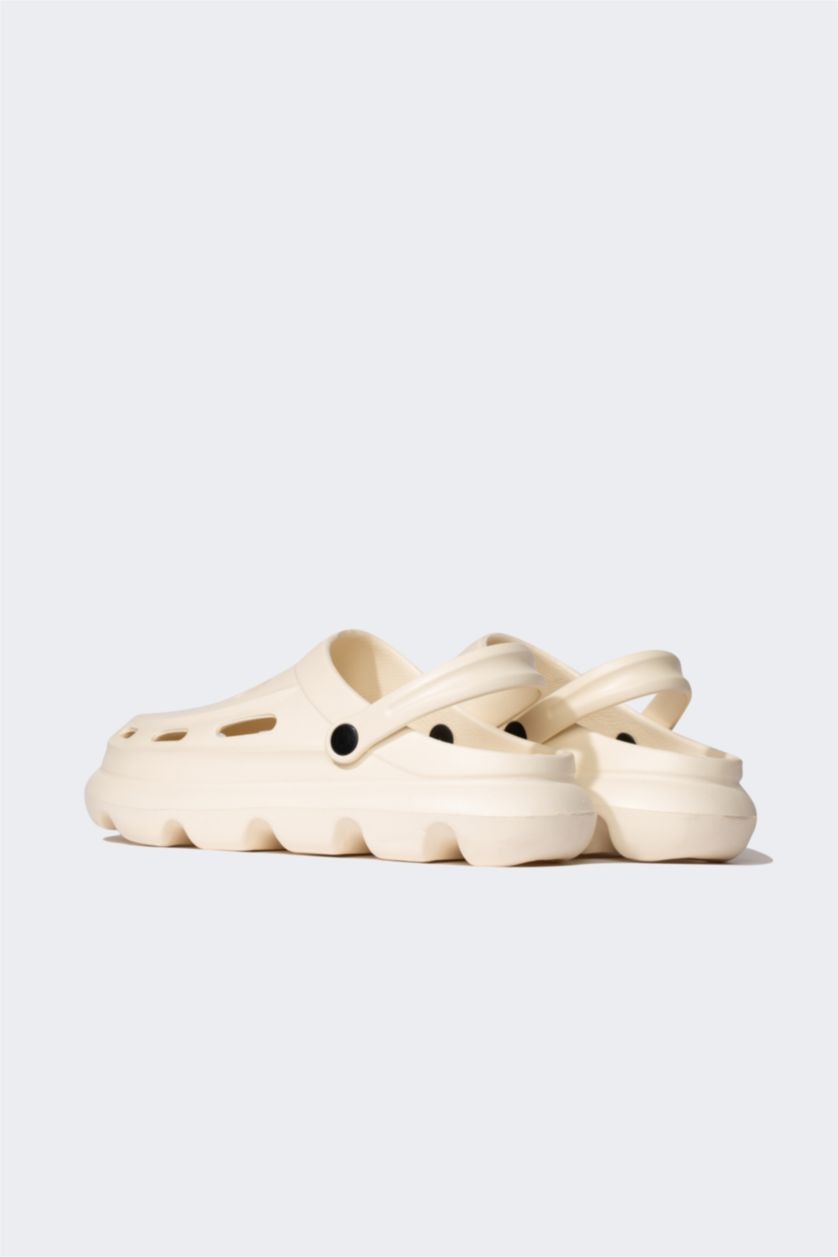 MAN Beige صندل إيفا