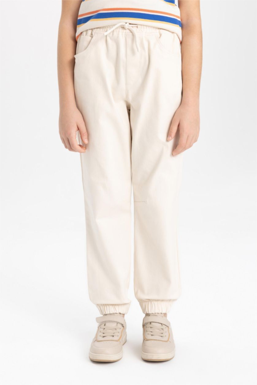 أولاد اللون الرملي بنطرون جبردين ولادي ستاندارت بقصة عادية