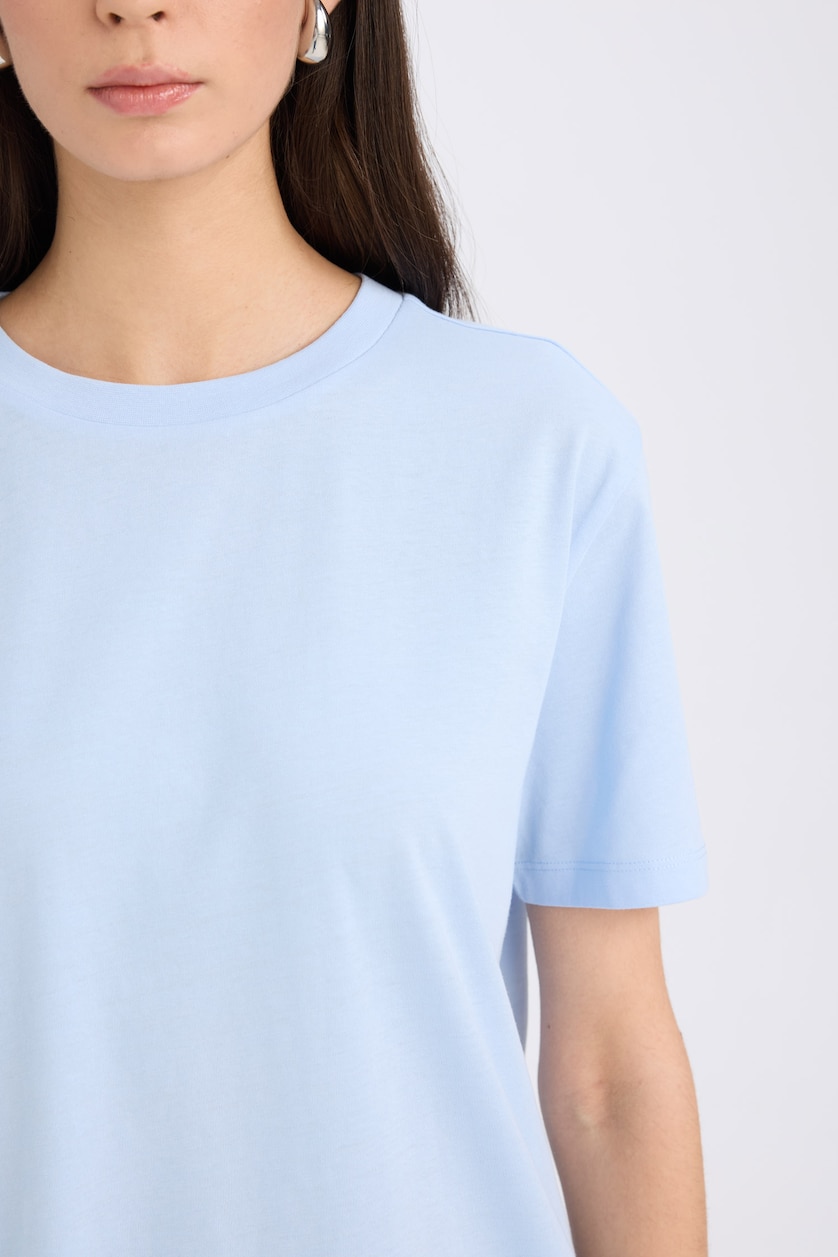 Woman Light Blue Regular Fit Short Sleeve T-Shirt