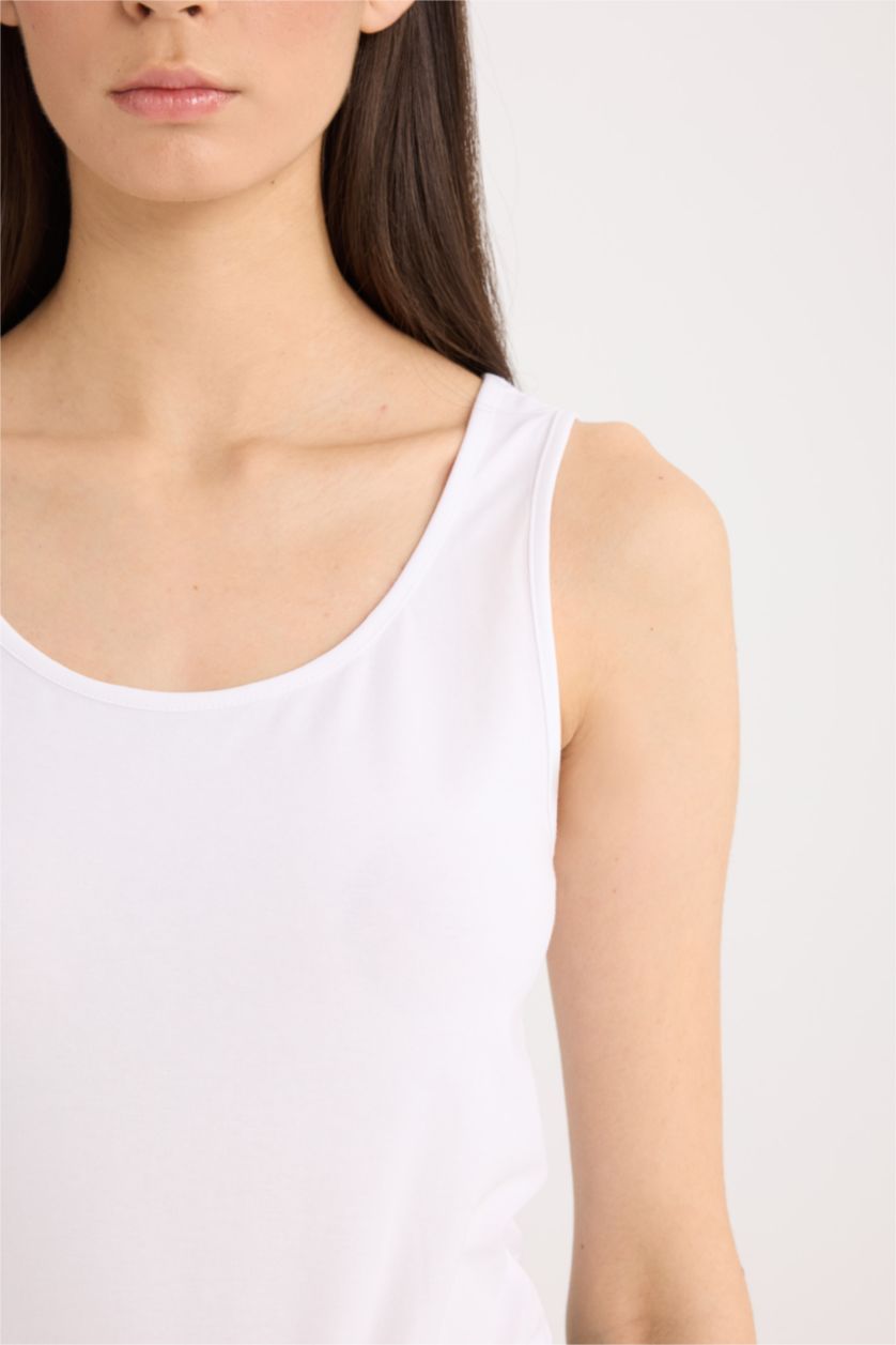 WOMAN White Slim Fit Basic Round Collar Sleeveless Tank Top