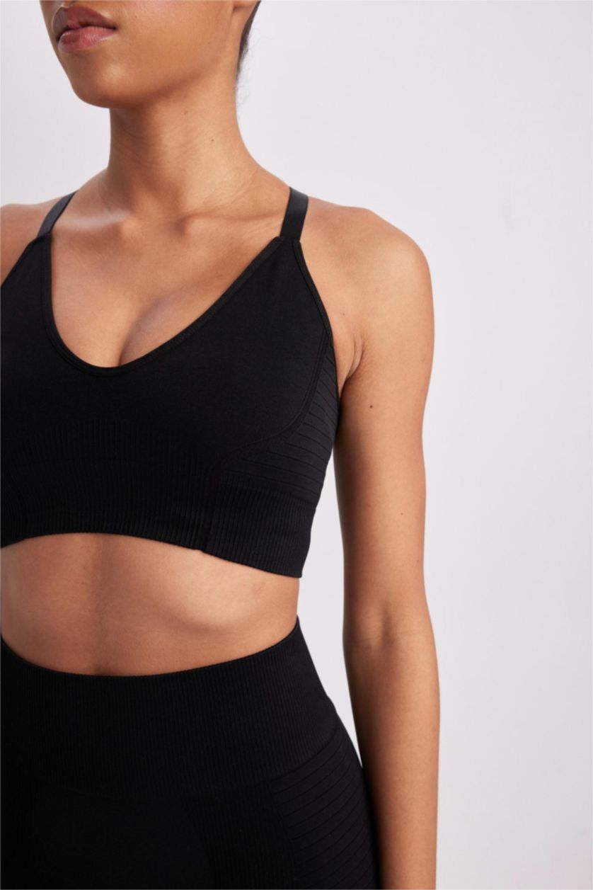 WOMAN Black DeFactoFit V-Neck Sports Bra