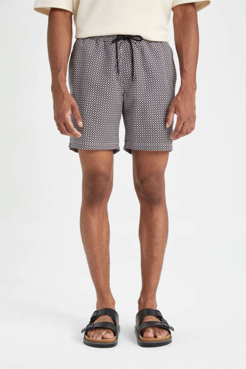 رجال أسود شورت بحر قصير قصة عادية ببطانة شبكية