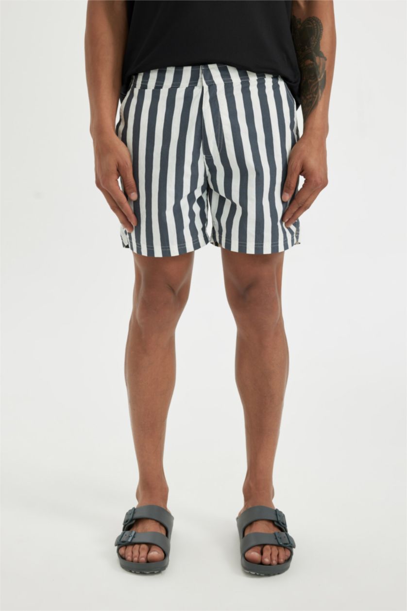 Man White Striped Mesh Lined Short Swim Shorts