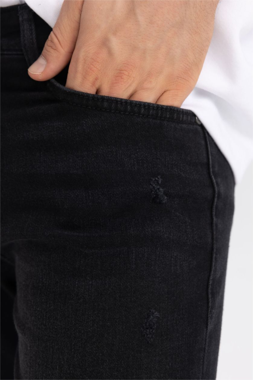 HOMME Noir Pantalon Jean Coupe Carotte avec Détails Déchirés
