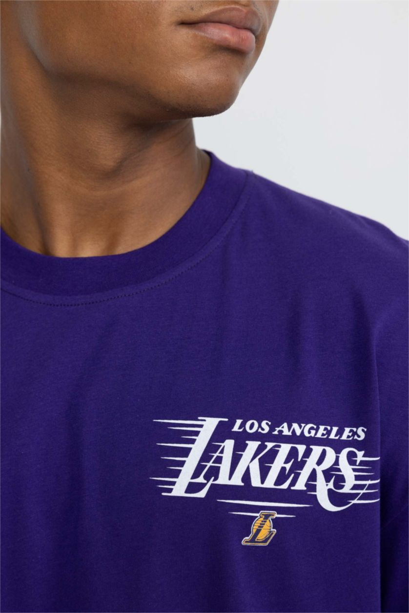 Erkek Koyu Mor DeFactoFit NBA Los Angeles Lakers Oversize Geniş Kalıp Bisiklet Yaka Kısa Kollu Tişört