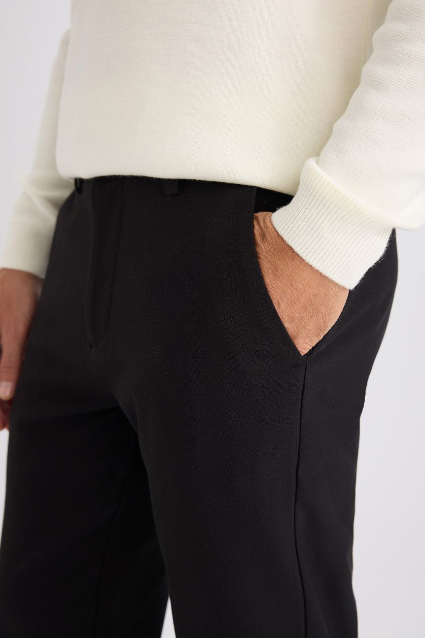 Erkek Siyah Jogger Düz Paça Her Yöne Esneyen Yazlık Kumaş Pantolon