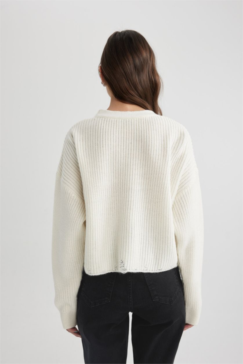 Kadın Ekru Regular Fit V Yaka Düğmeli Triko Hırka