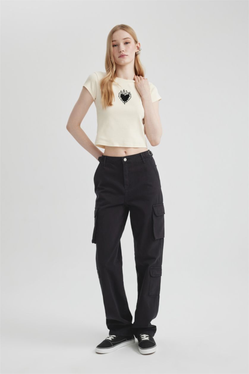 WOMAN Black Straight Fit Cargo pants