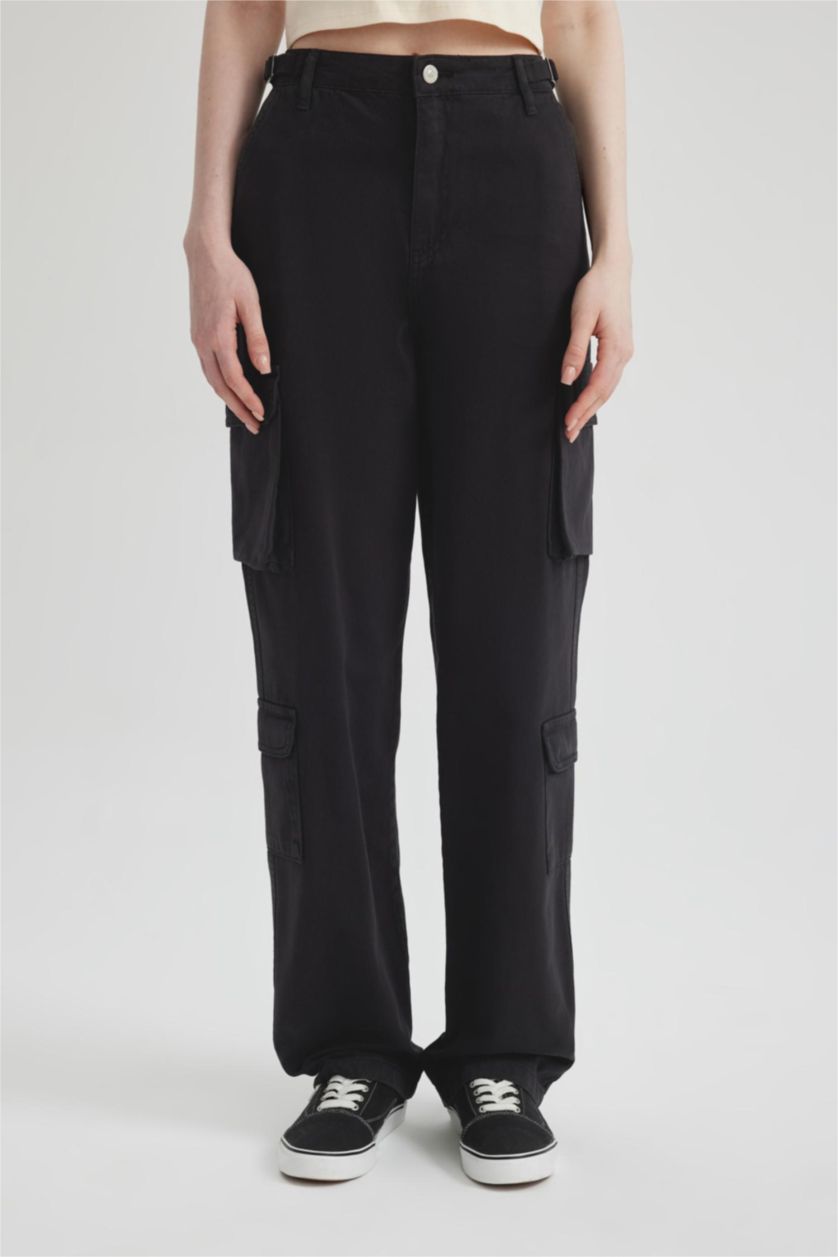 Kadın Siyah Straight Fit Gabardin Pantolon Kargo Cepli