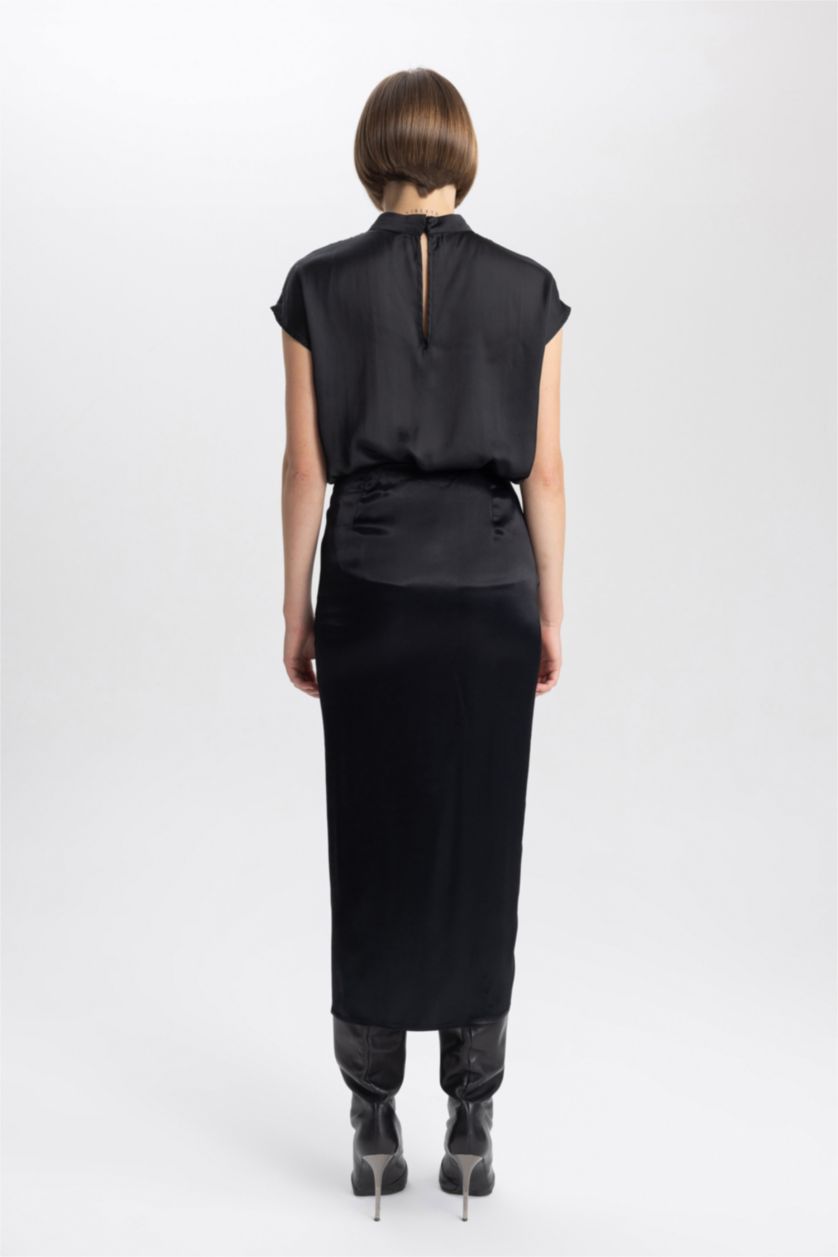 Kadın Siyah A Kesim Midi Etek