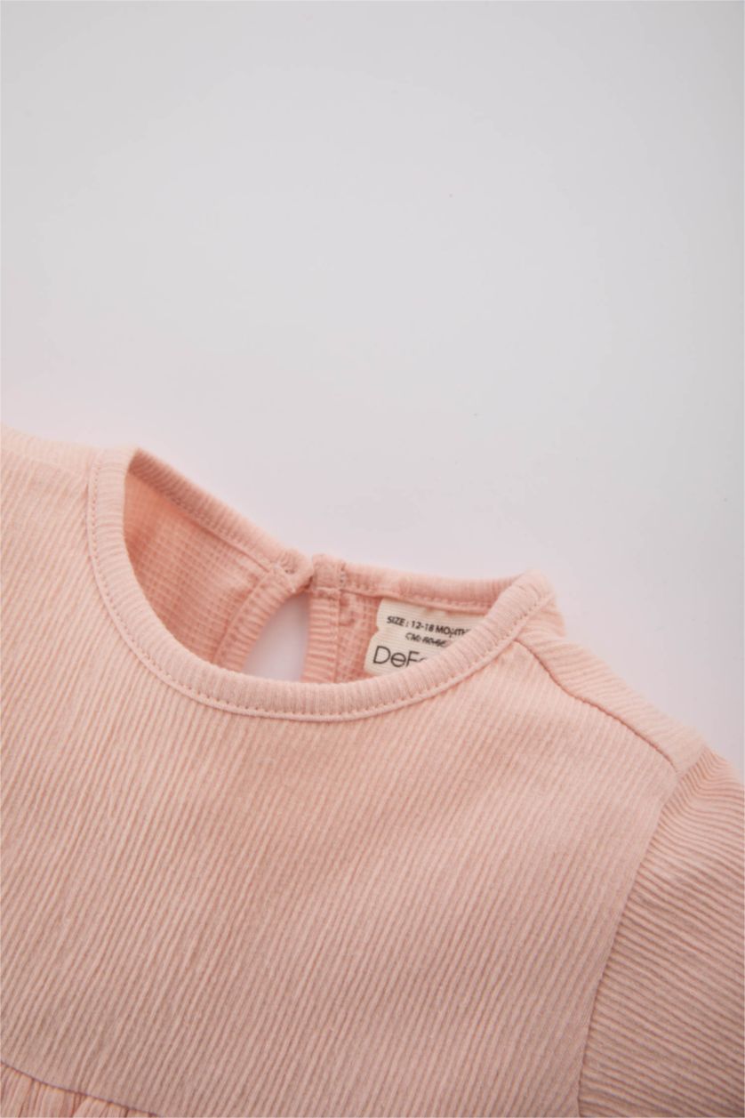 طفلة صغيرة زهري فاتح فستان بيبي بناتي كم طويل قصة عادية بياقة مستديرة