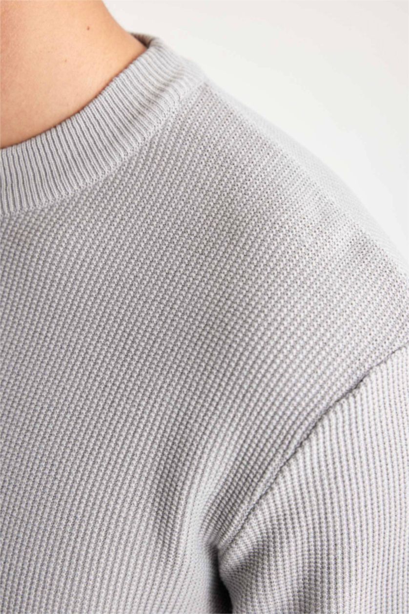 رجال رمادي بلوفر تريكو قصة عادية برقبة مستديرة