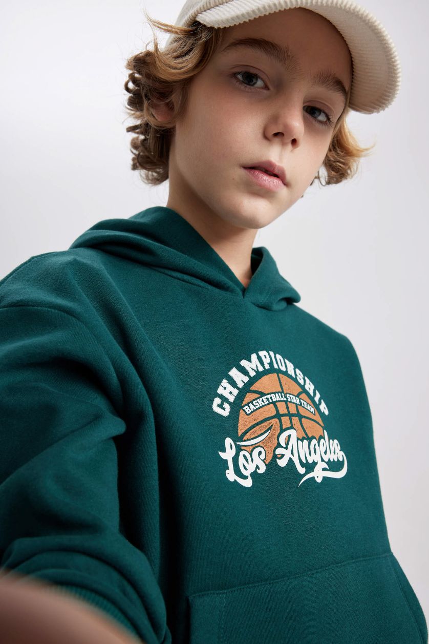 Boys & Teens Green Boy Regular Fit Hooded Sweatshirt