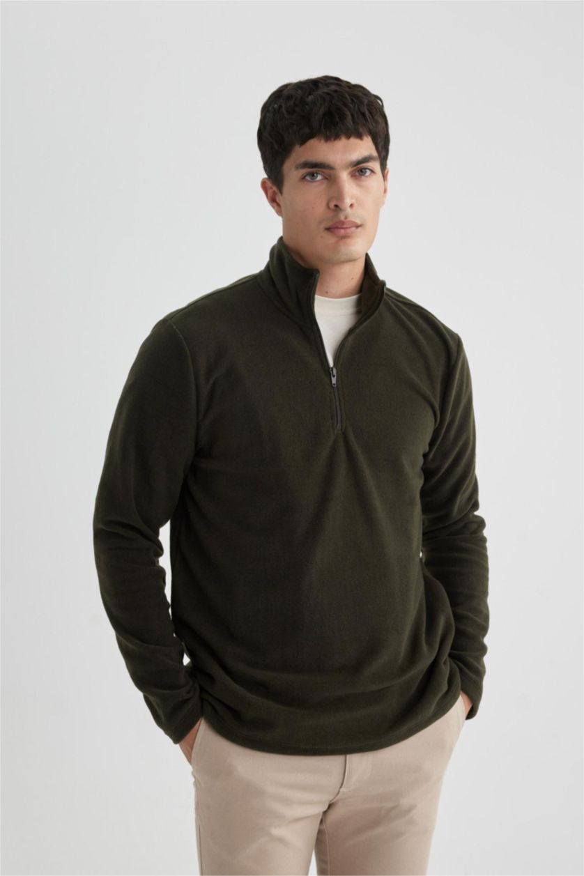 Man Dark Khaki Regular Fit Half Zipper Sweatshirt