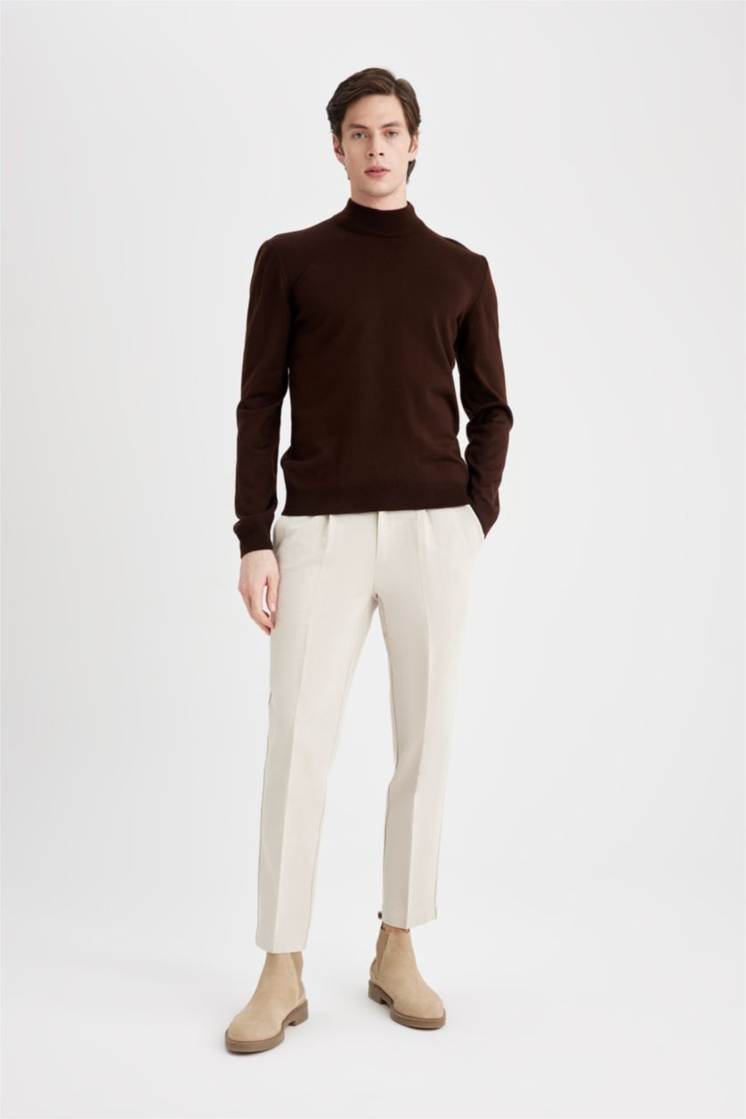 Man Dark Camel Slim Fit Pullover