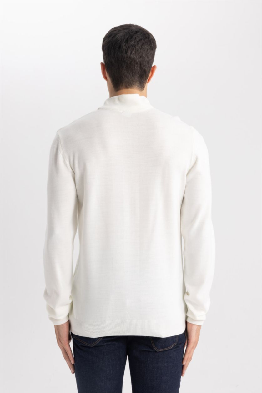 Erkek Ekru Slim Fit Dar Kesim Yarım Balıkçı Yaka Triko Kazak