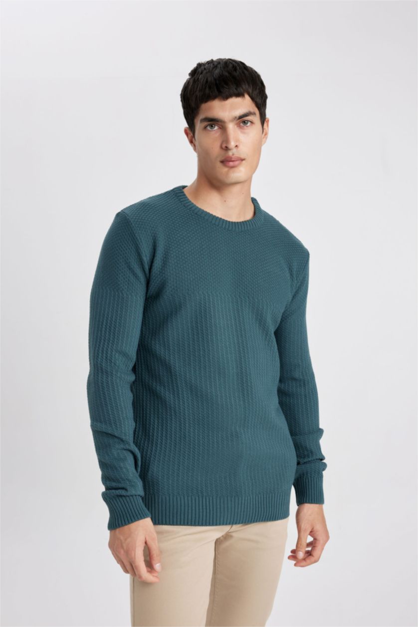 رجال أزرق بلوز صوف قصة عادية