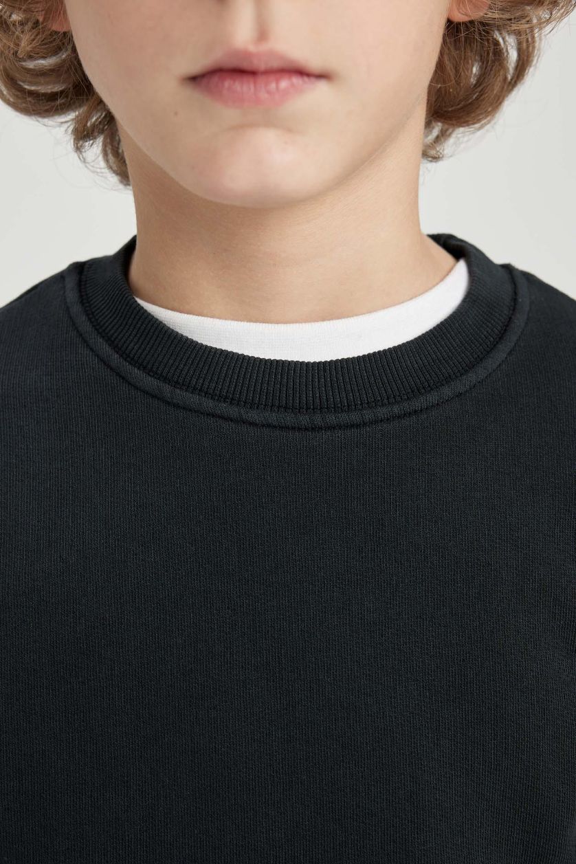 أولادي أنثرا سويت شيرت اولادي قصة عادية بجيب وتأثير باهت