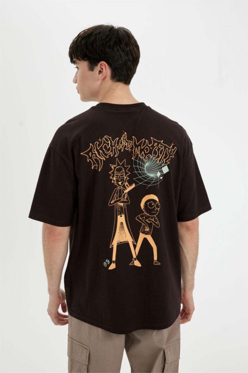 MAN Brown Rick and Morty Comfort Fit T-Shirt