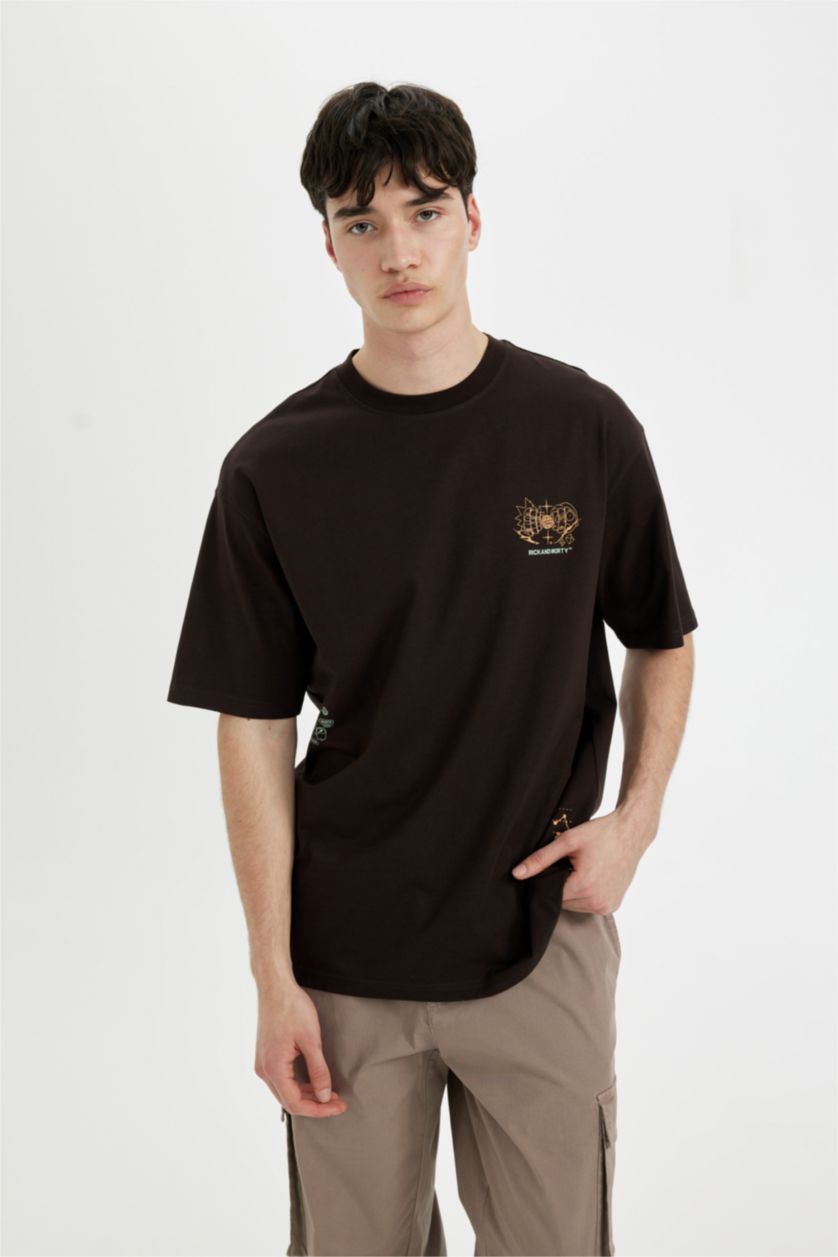 MAN Brown Rick and Morty Comfort Fit T-Shirt