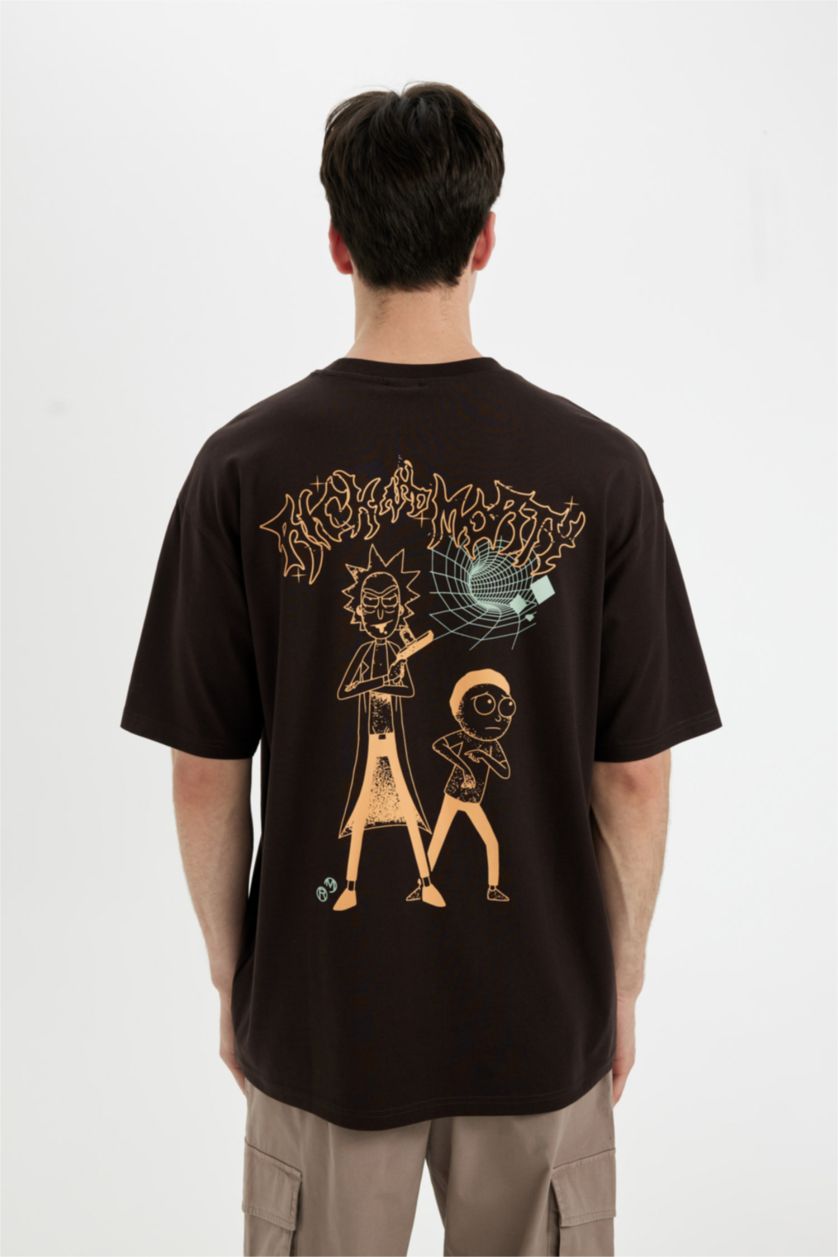 MAN Brown Rick and Morty Comfort Fit T-Shirt