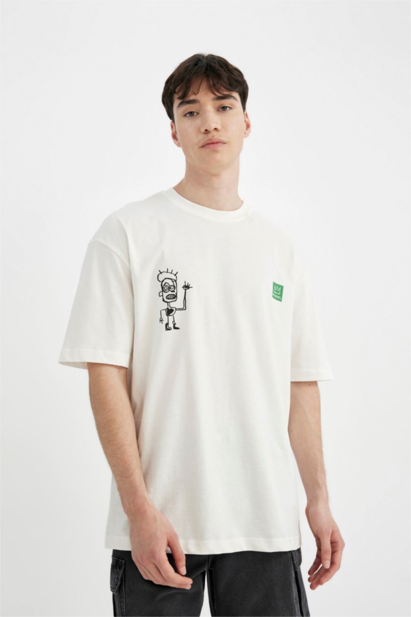 Erkek Ekru Jean Michel Basquiat Comfort Regular Fit Rahat Kalıp Bisiklet Yaka Sırt Baskılı Kısa Kollu Tişört