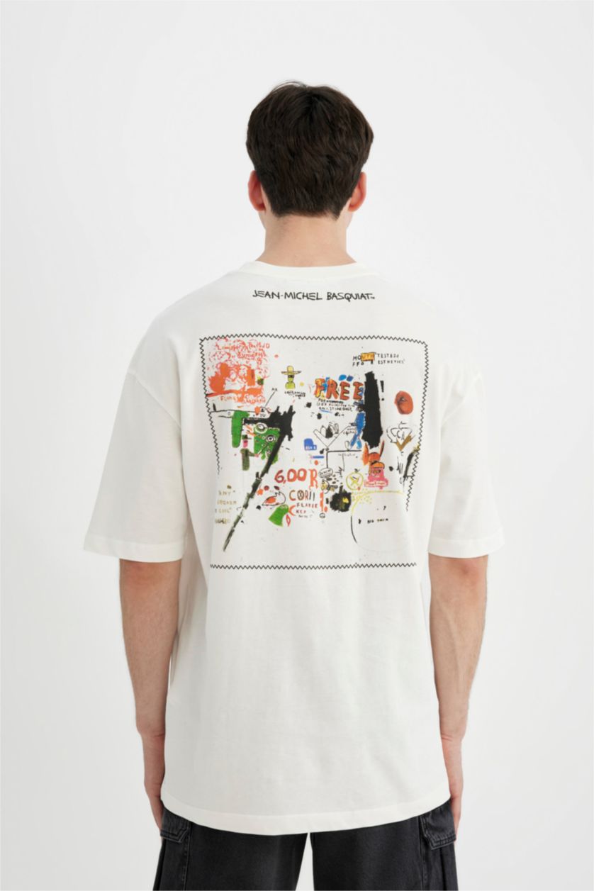 Erkek Ekru Jean Michel Basquiat Comfort Regular Fit Rahat Kalıp Bisiklet Yaka Sırt Baskılı Kısa Kollu Tişört