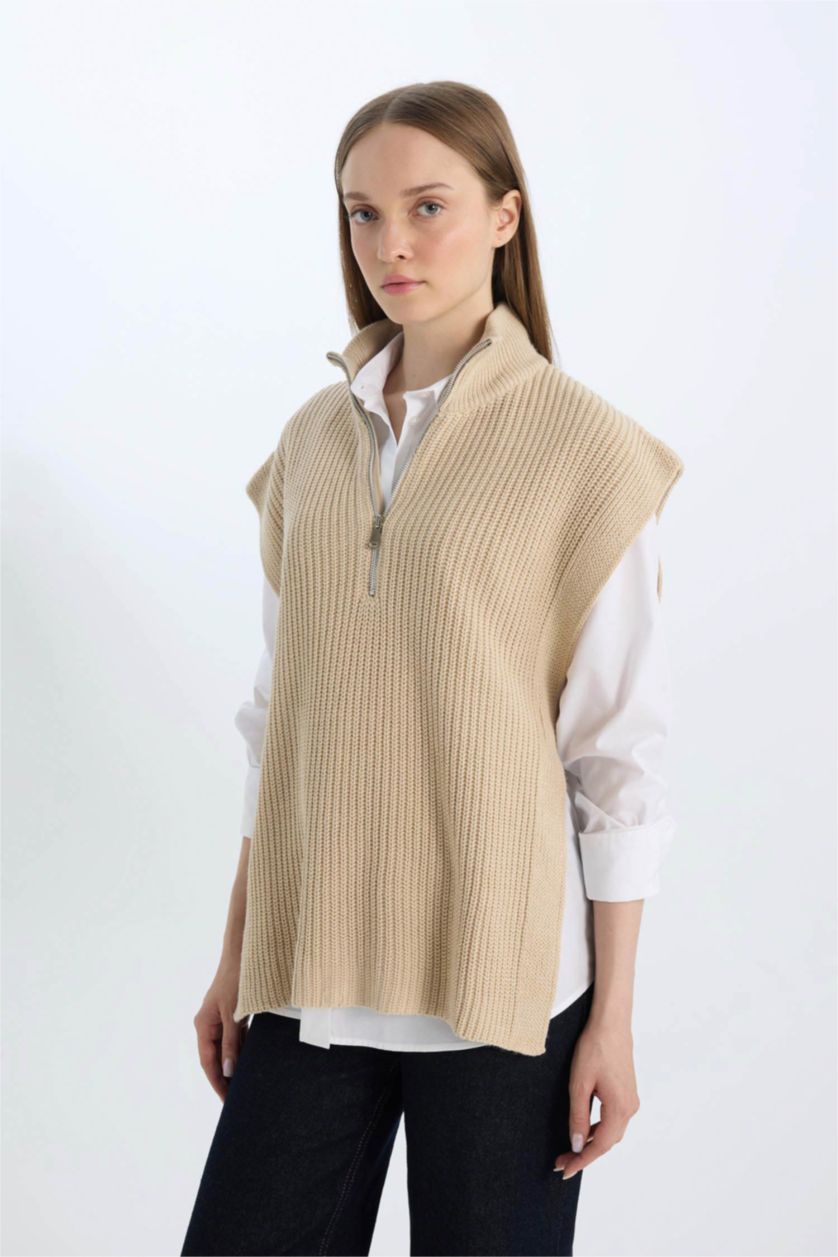 FEMME Beige Pull tricot sans manches à col roulé et Coupe régulière